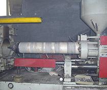 小型塑料機械設(shè)備